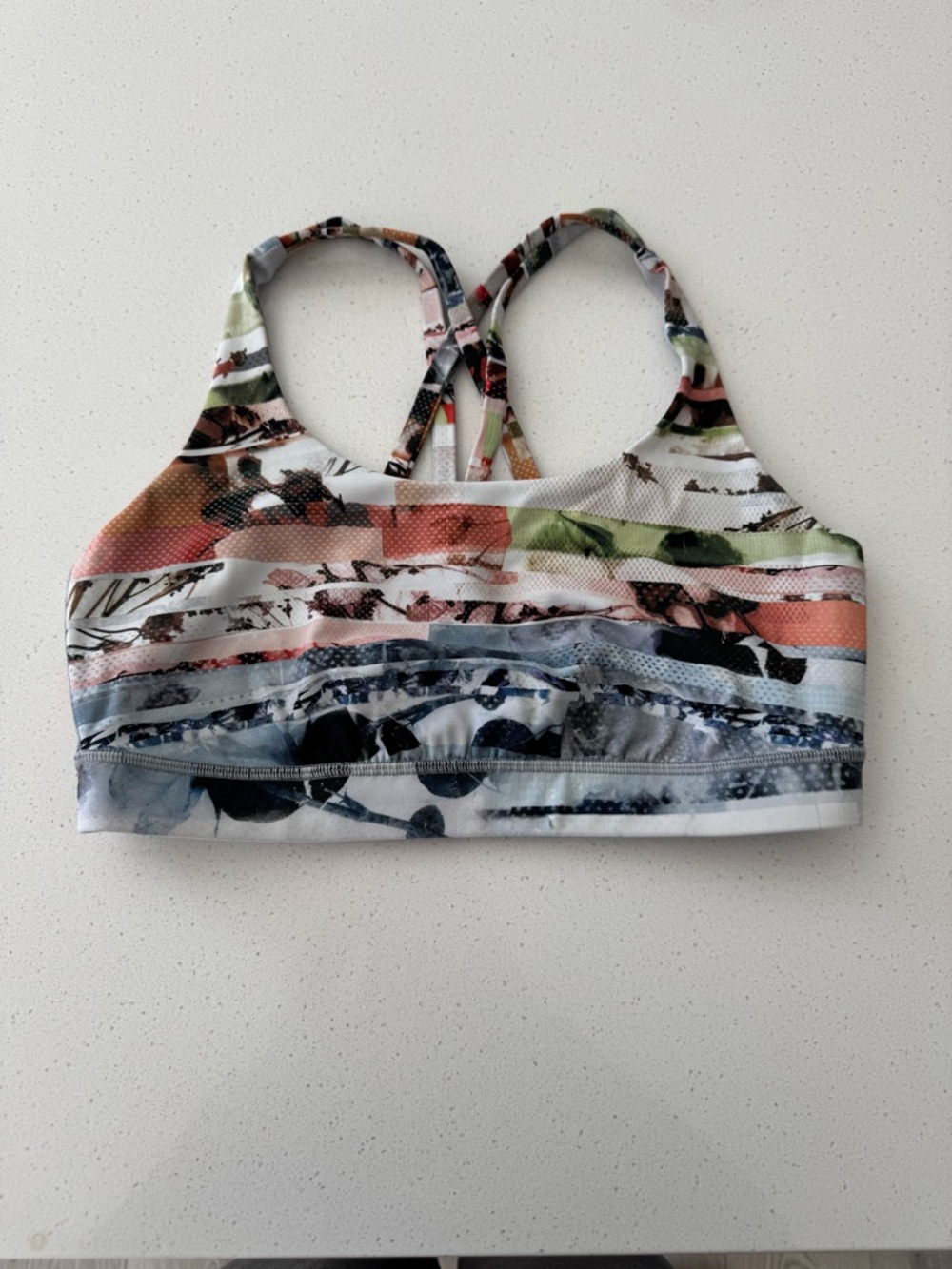 Lululemon Energy Bra in Monet Electric Jungle Multi Size 8